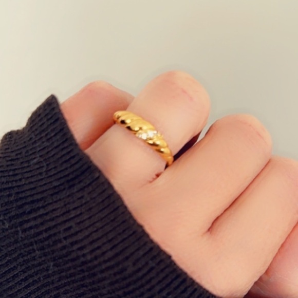 14k Gold finish Sterling Silver Classic Gold Twist CZ Ring - Picture 17 of 17